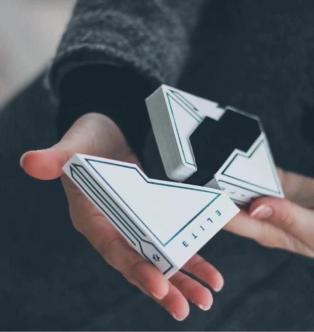 Odyssey elite discount playing cards