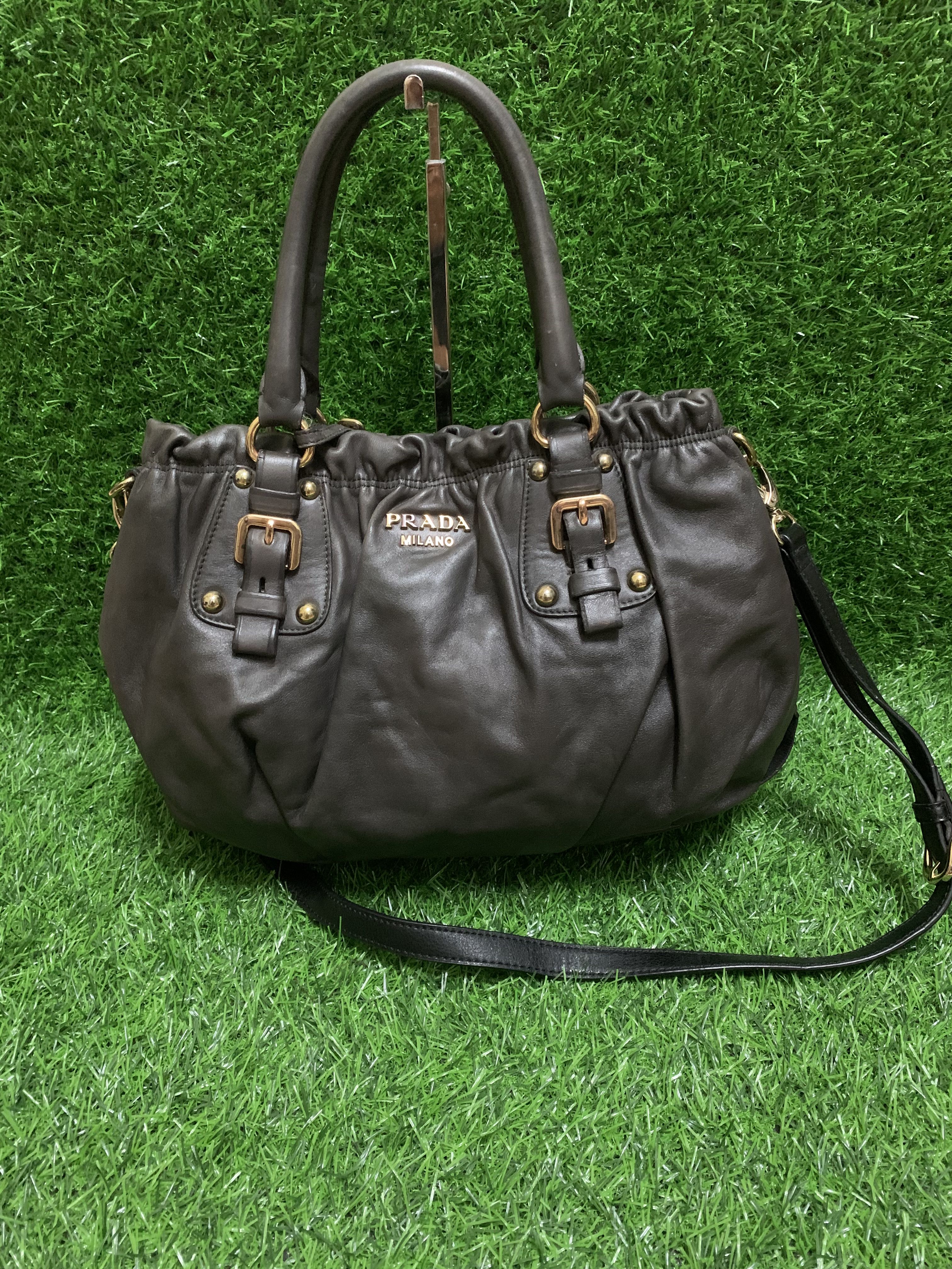 Prada Vitello Daino Strap Leather Purse | Leather purses, Prada crossbody  bag, Purses