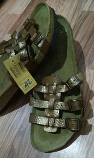 (Category: ) located in . Submitted by aiovy (Listing ID 1071411736, Image 1). Description: .