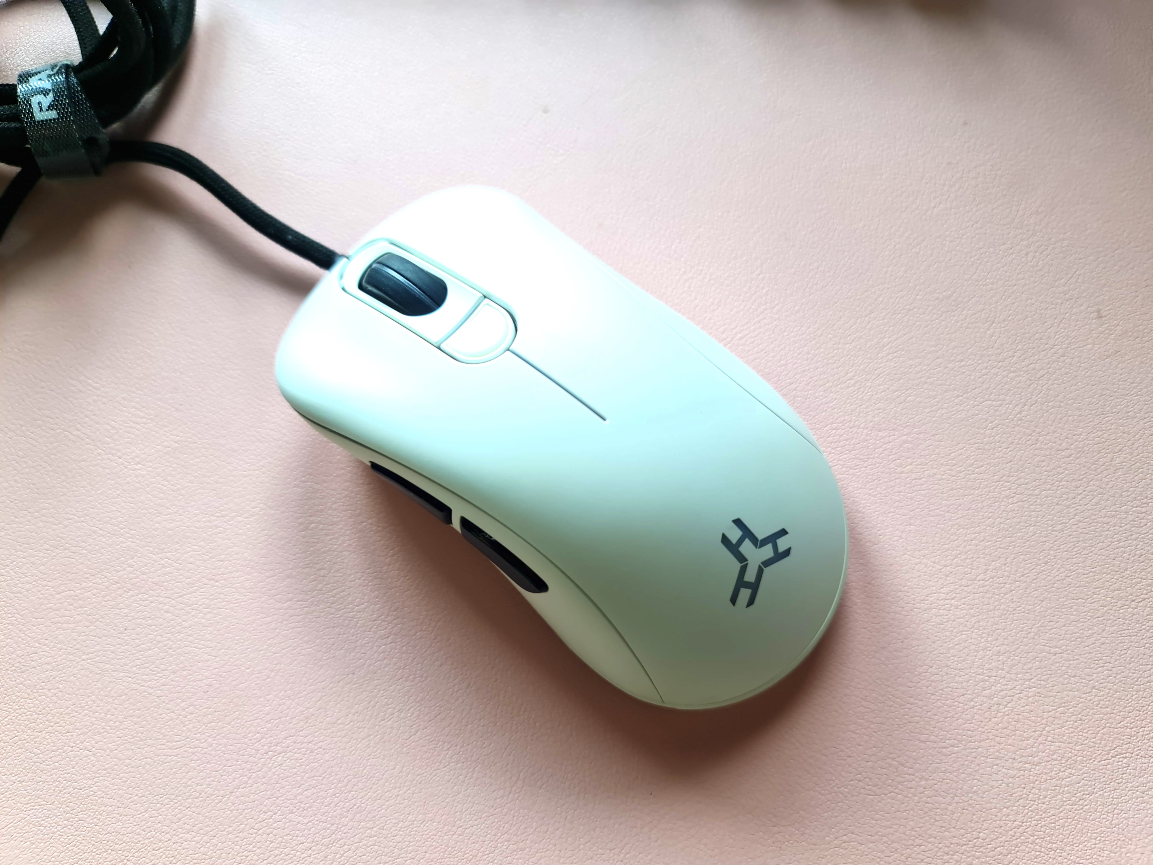 RAKK KAPTAN GAMING MOUSE RBG WHITE Computers Tech Parts