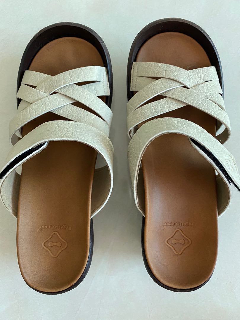 Regetta Canoe Sandals, Women's Fashion, Footwear, Loafers on Carousell
