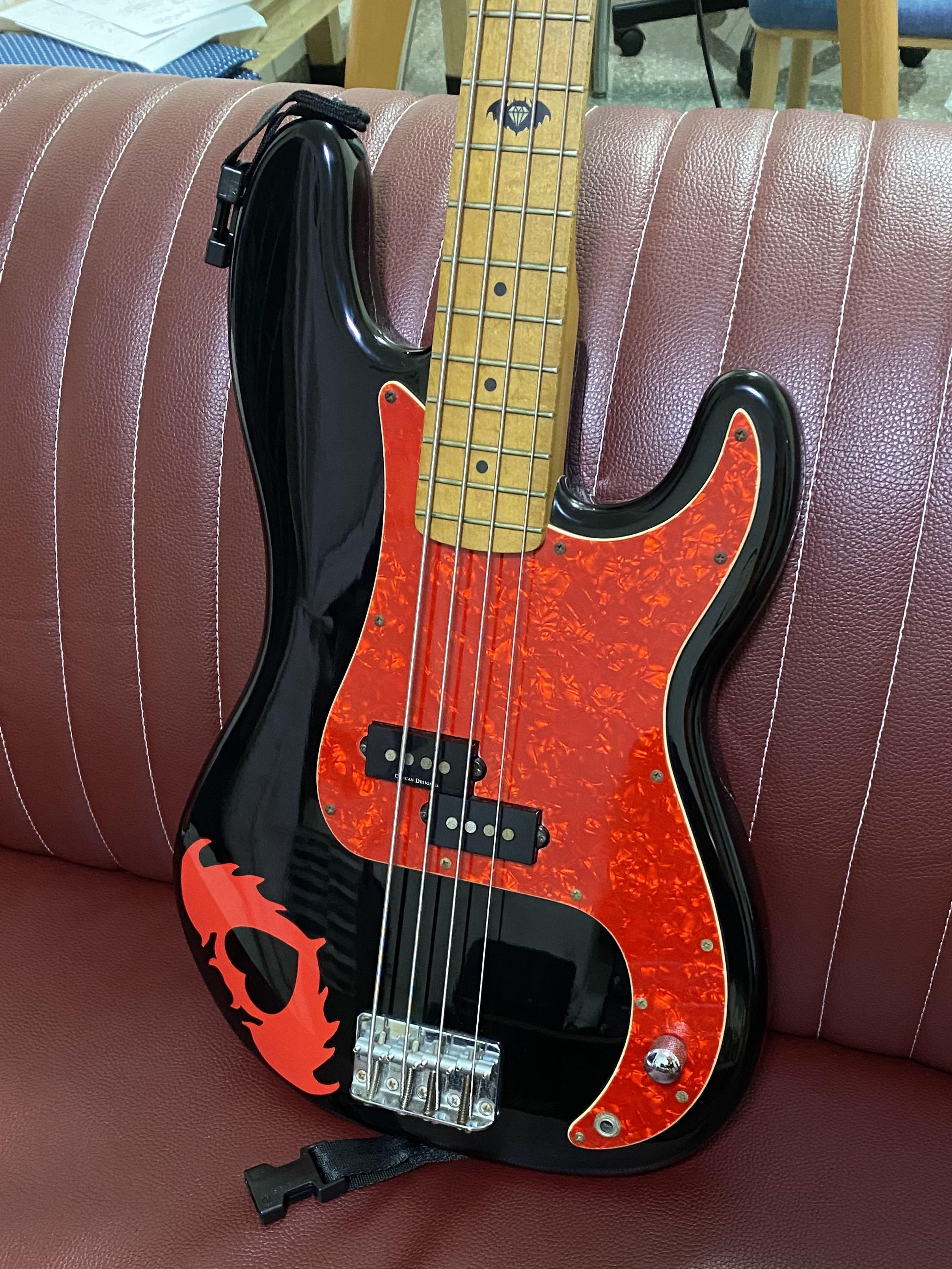 Pete wentz signature bass for sale deals