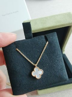 (Category: ) located in . Submitted by luxevault_sg (Listing ID 1071365561, Image 1). Description: .