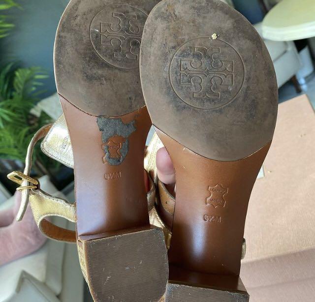 Tory Burch Audra Leather Plate-Heel Thong Sandal, Women's Fashion,  Footwear, Flats & Sandals on Carousell