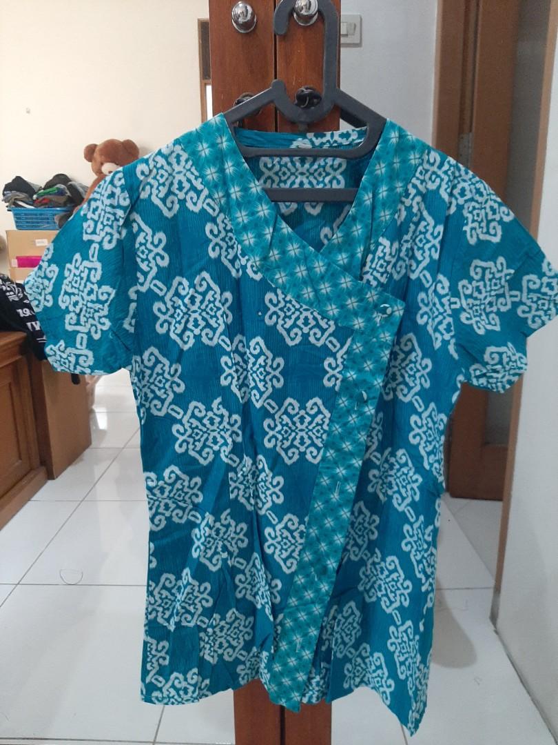Batik Hijau Biru Wanita Fesyen Wanita Pakaian Wanita Atasan Di Carousell