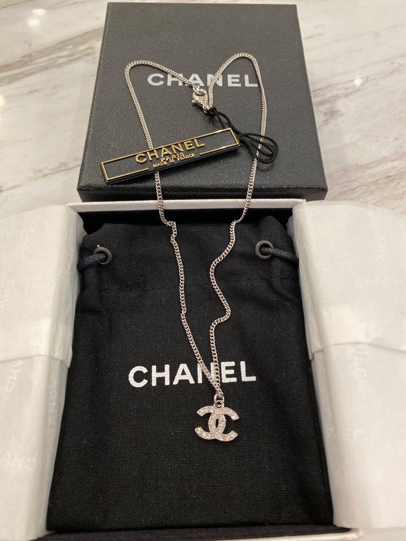 Chanel Cc Crystal Silver Necklace Women S Fashion Jewelry Organisers Necklaces On Carousell