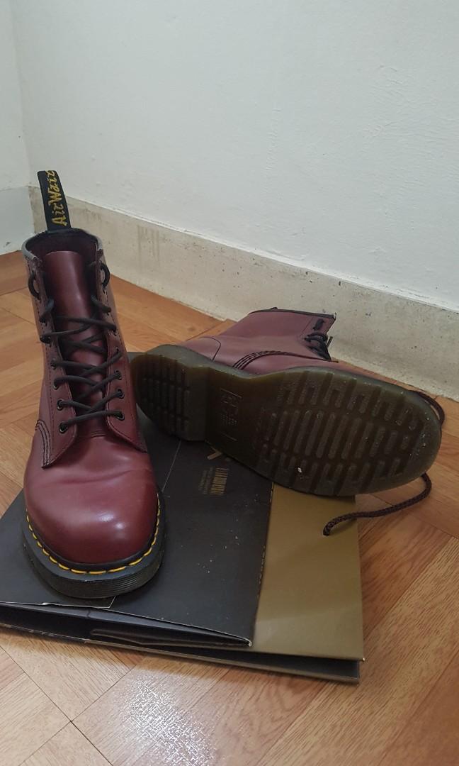 Dr Marten 10072 Men s Fashion Footwear Boots on Carousell