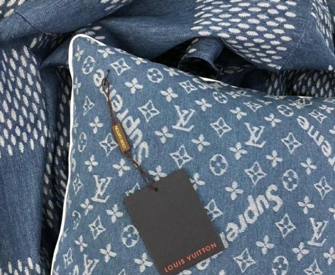 Red Louis Vuitton x Supreme Monogram Throw Pillow – Designer Revival