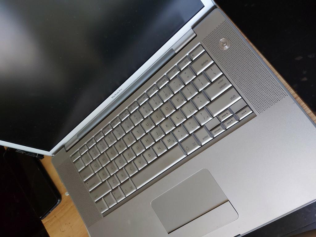 Macbook Pro 06 And Macbook 08 Computers Tech Laptops Notebooks On Carousell