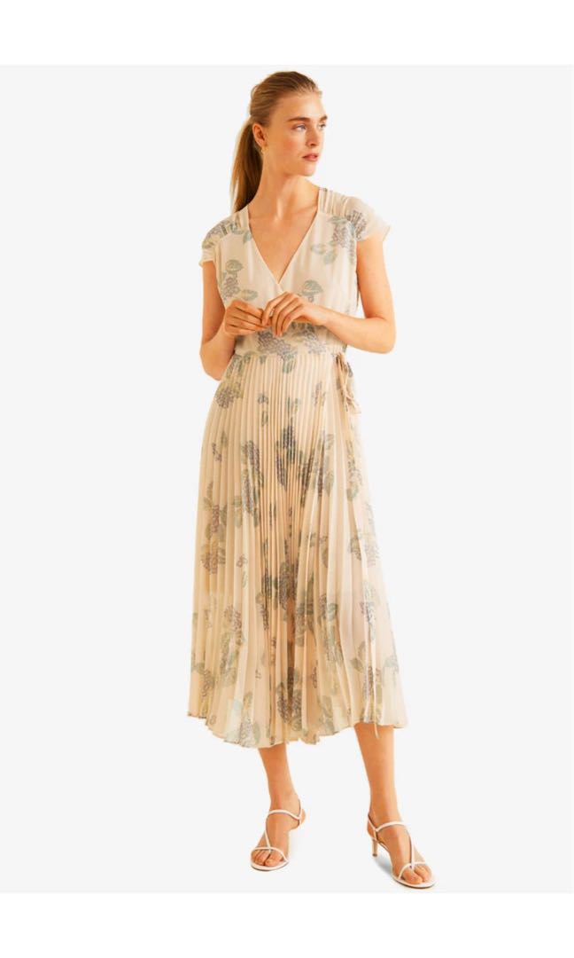 Mango pleated floral hotsell dress