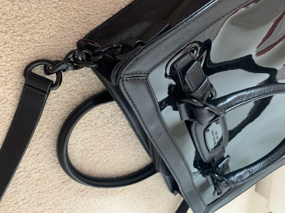 Patent leather on sale michael kors purse