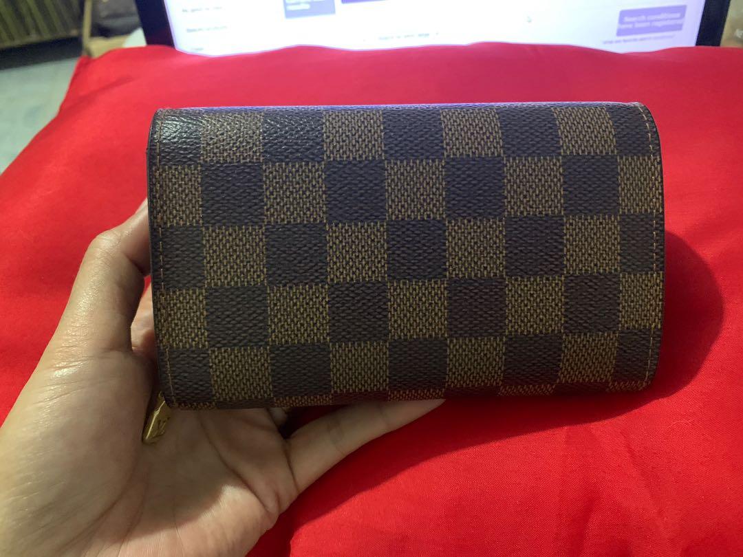 ORIGINAL LV TRESOR WALLET (Category: Luxury Bags & Wallets) located in Manila. Submitted by raila.bags (Listing ID 1071639907, Image 2). Description: original lv tresor wallet.