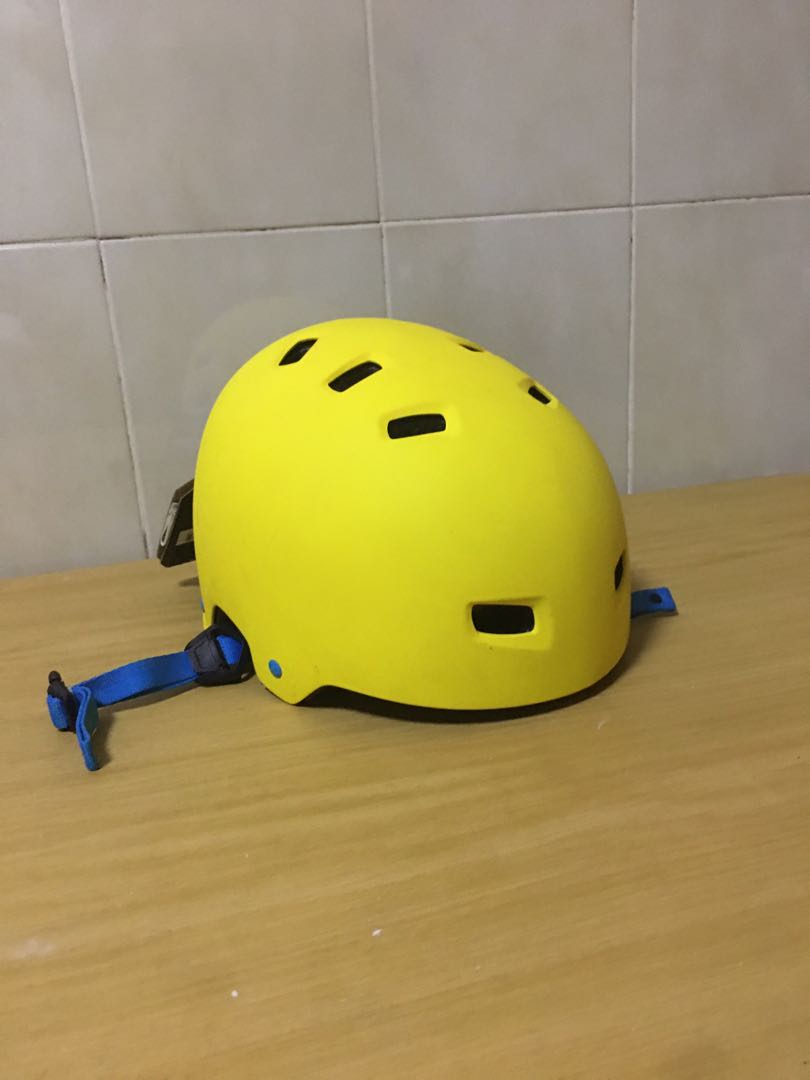 Rollerblading Helmet, Sports Equipment, Sports & Games, Skates