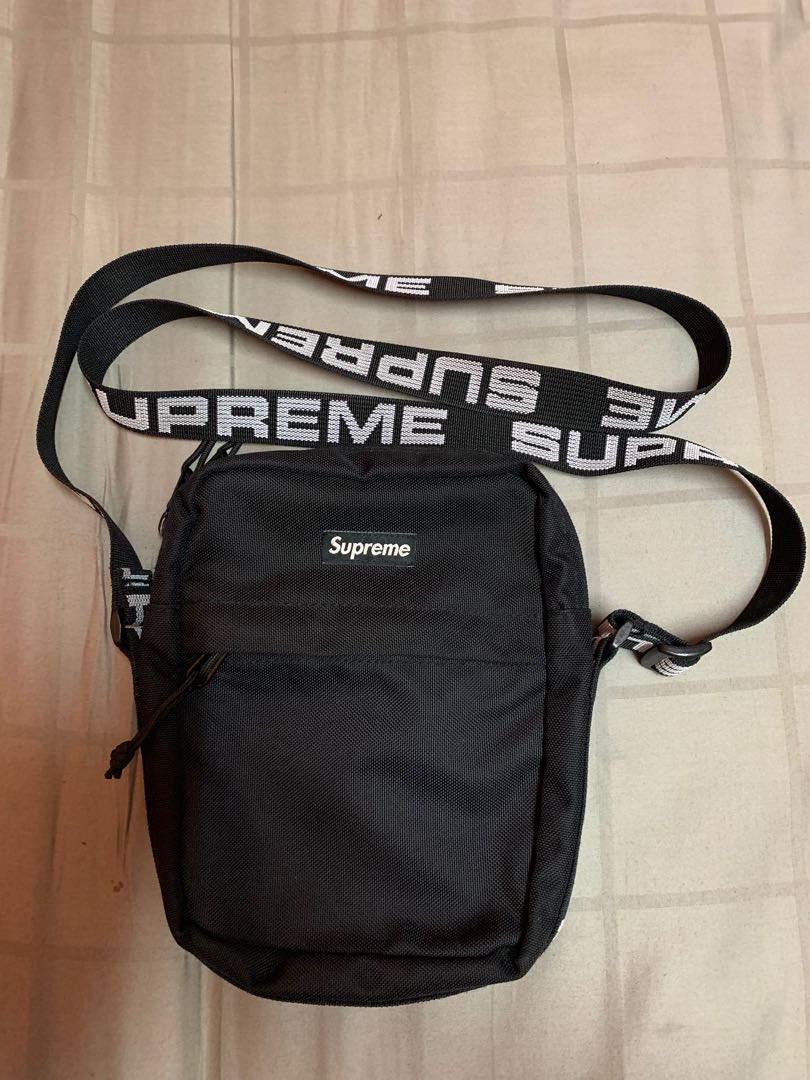 Supreme crossbody bag online ss18