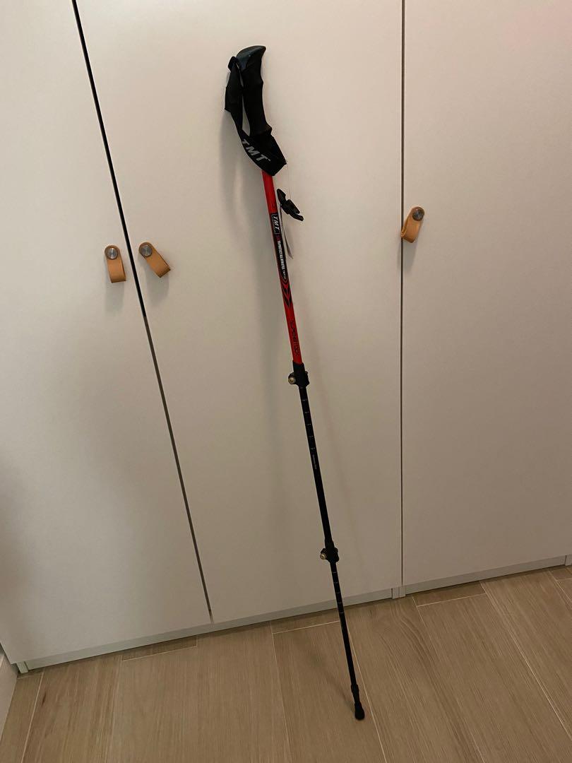 Tmt 行山杖紅色red 伸縮hiking Stick 全新登山杖仗拐杖手杖超輕防滑 Hold 運動產品 其他運動產品 Carousell