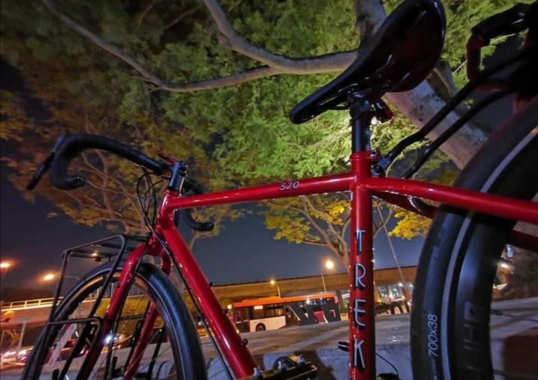 Trek 520 touring bike diablo red on sale
