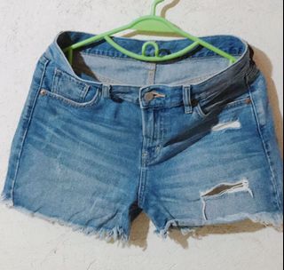 (Category: ) located in . Submitted by miweeh21 (Listing ID 1071713504, Image 1). Description: .
