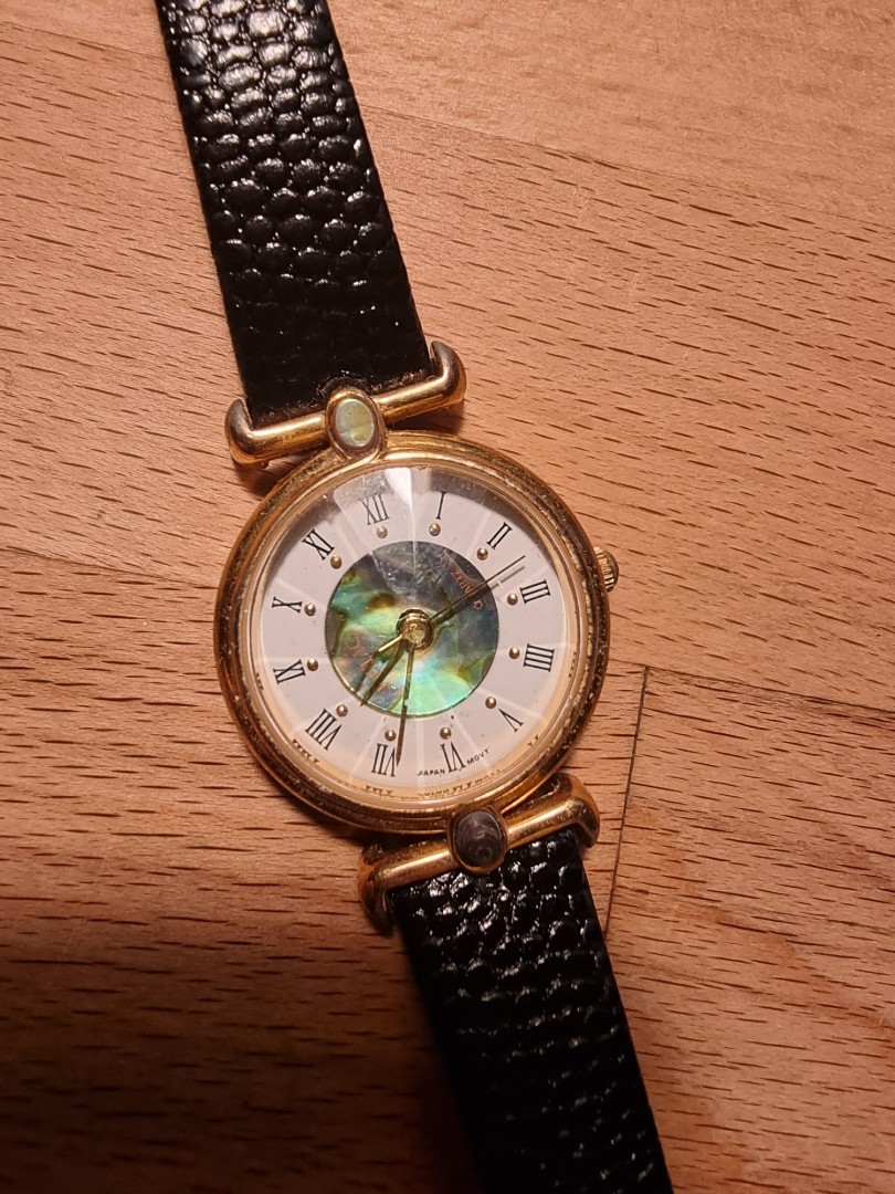 Vintage hotsell relic watch