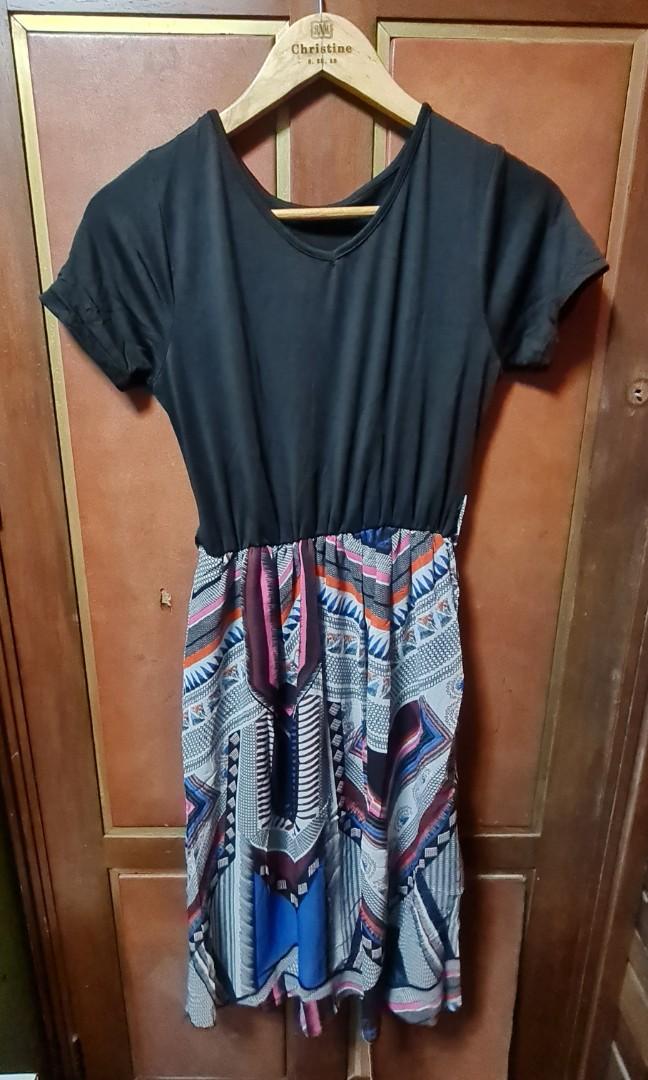 Aztec dress (Category: Dresses) located in Pasig City. Submitted by xtnter (Listing ID 1071729788, Image 1). Description: message me if u have questions on the item 😊.