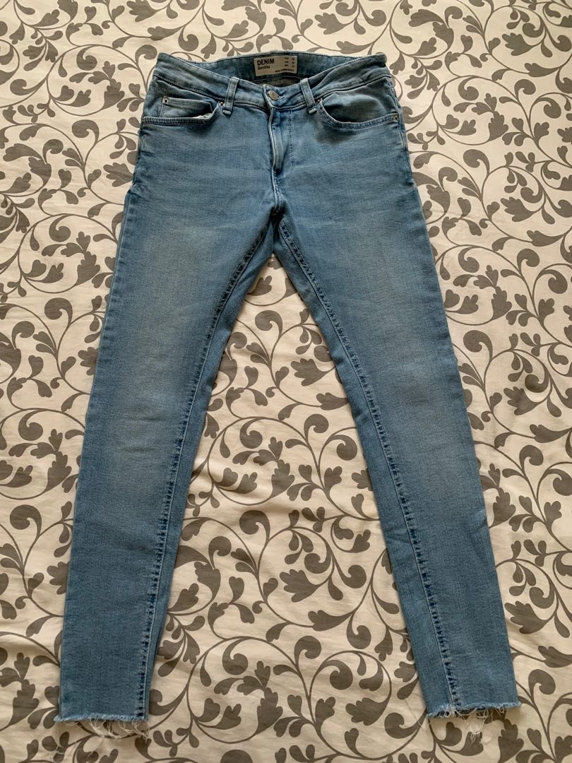 Bershka Skinny Fit Denim Men, Fesyen Pria, Pakaian , Bawahan di Carousell