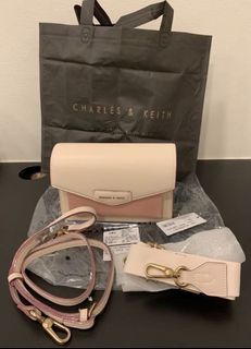 （分類：）位於 。 由 _cmansmm 提交（商品編號 1071767249，圖片 1）。簡介： 。