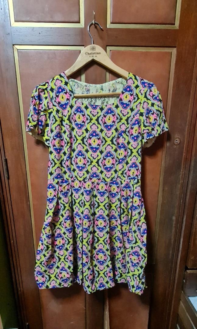 Colorful dress (Category: Dresses) located in Pasig City. Submitted by xtnter (Listing ID 1071728303, Image 1). Description: really cute when worn with white kicks 😊.