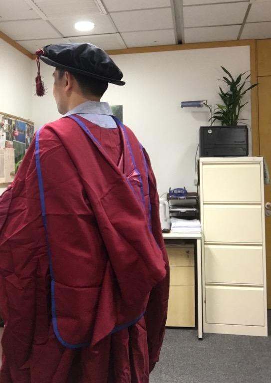 kcl phd graduation gown