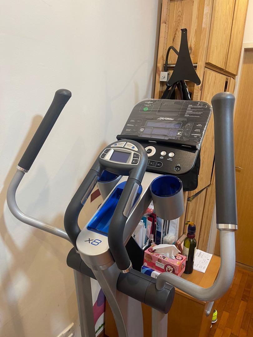 Life Fitness X8 TotalBody Elliptical CrossTrainer, Sports Equipment