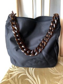 (Category: ) located in . Submitted by ppiepreloved (Listing ID 1071782463, Image 1). Description: .