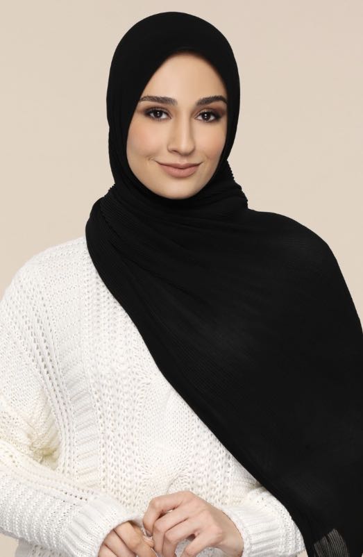 New duck pleats scarf shawl in mystery black