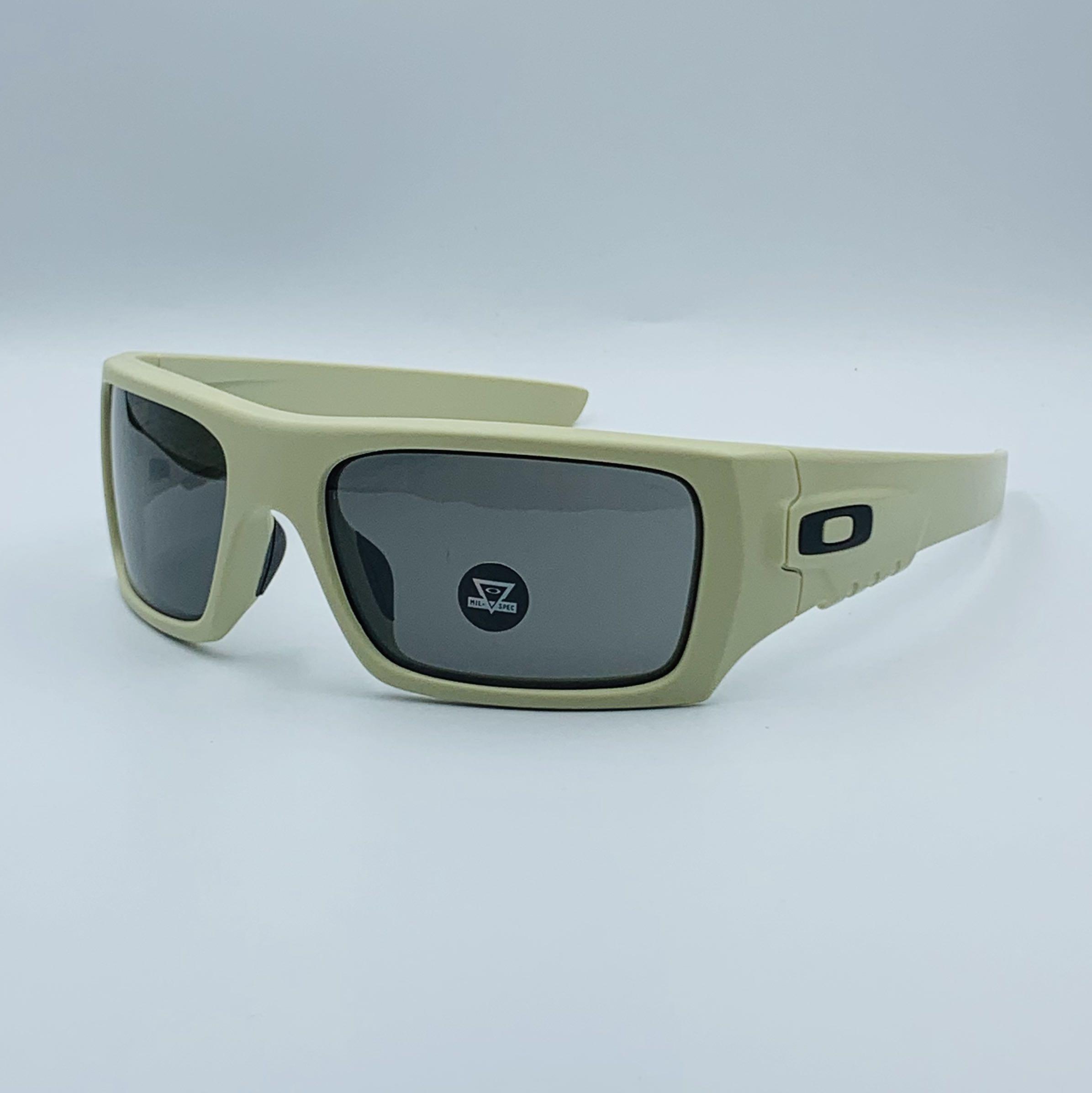 Oakley det discount cord sunglasses