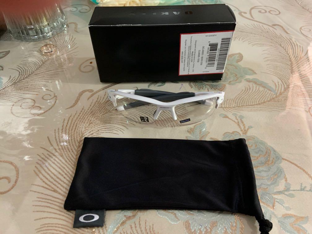 Oakley Flak XS (Youth Fit) polished white, Men's Fashion, Watches &  Accessories, Sunglasses & Eyewear on Carousell