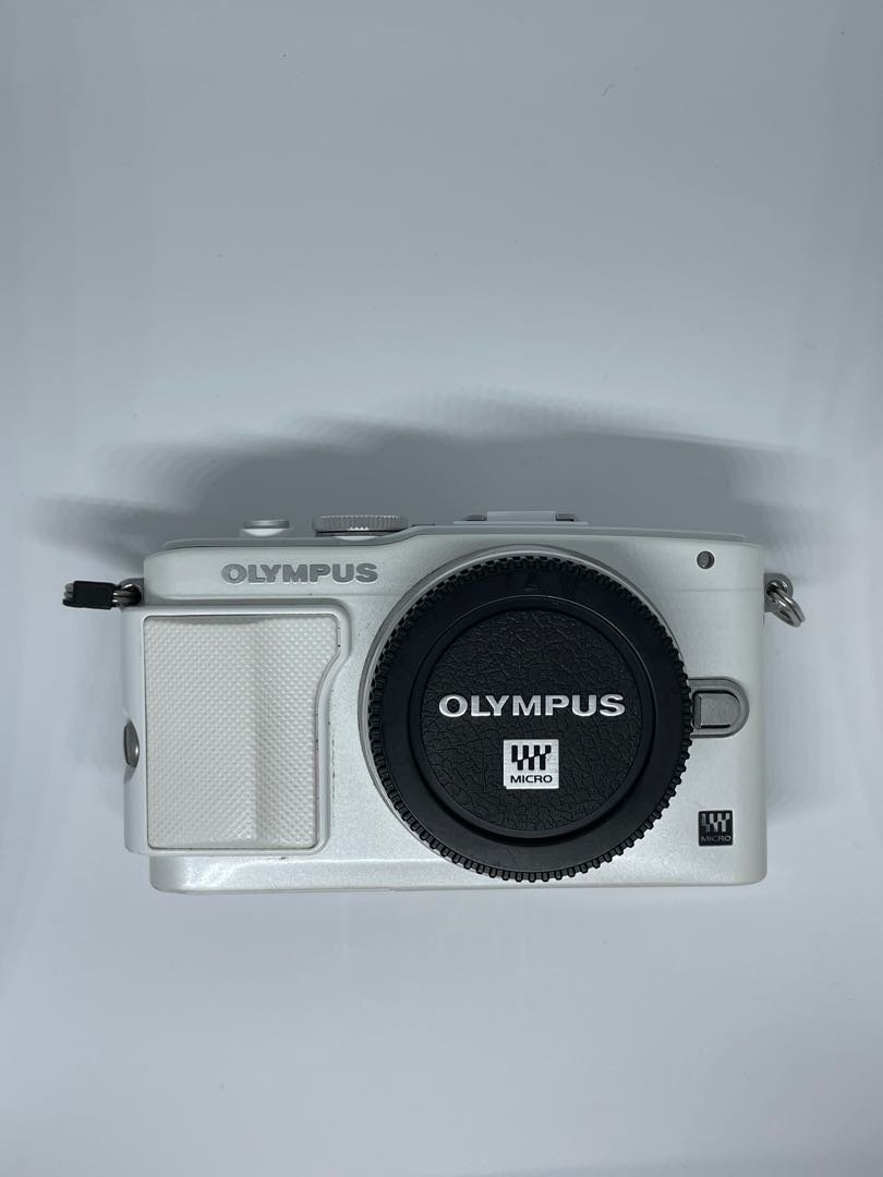 賤賣Olympus E-PL6 淨相機包埋原廠充電器及原廠電池不連鏡頭正常 