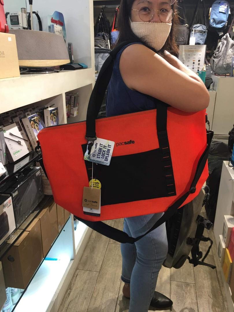 Pacsafe beach bag hot sale