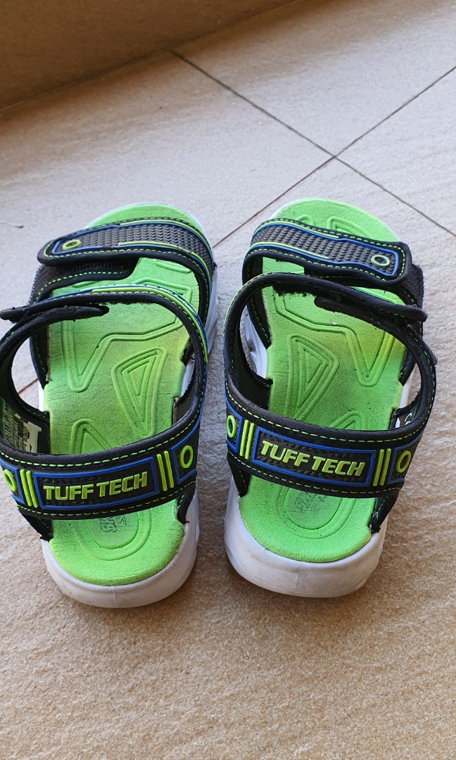 Skechers online tuff tech