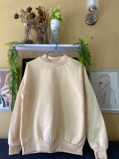 (Category: ) located in . Submitted by thriftwithqsh (Listing ID 1071779588, Image 1). Description: .
