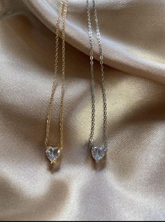 (Category: ) located in . Submitted by lux.finds (Listing ID 1071831221, Image 1). Description: .