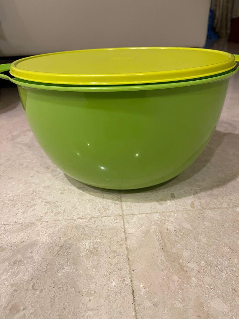 Tupperware Jumbo mixing bowl 10 litre, Everything Else on Carousell