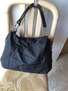 (Category: ) located in . Submitted by ppiepreloved (Listing ID 1071781639, Image 1). Description: .