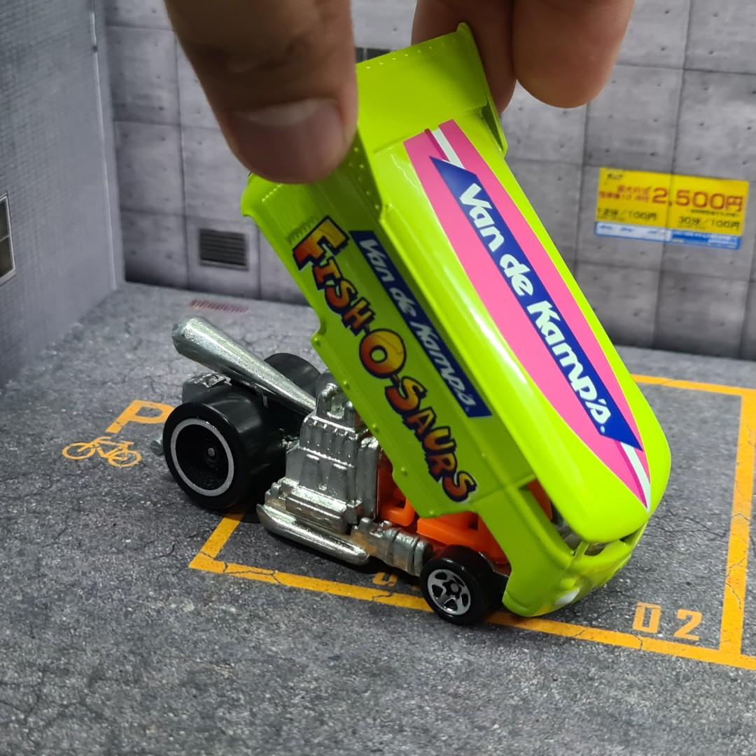PENDING Volkswagen Drag Bus Fish o saurs Hot Wheels Hobbies