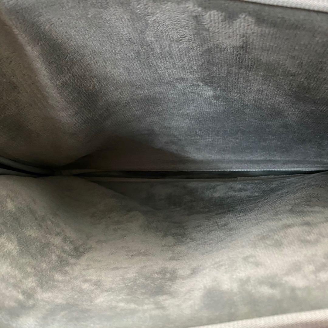 13-inch Laptop Bag Purple (Category: Laptops & Notebooks) located in Manila. Submitted by brilliantboutique (Listing ID 1071912478, Image 2). Description: .