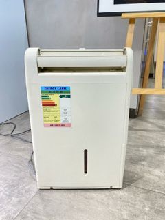 （分類：）位於 。 由 dunbefat 提交（商品編號 1071948380，圖片 1）。簡介： 。