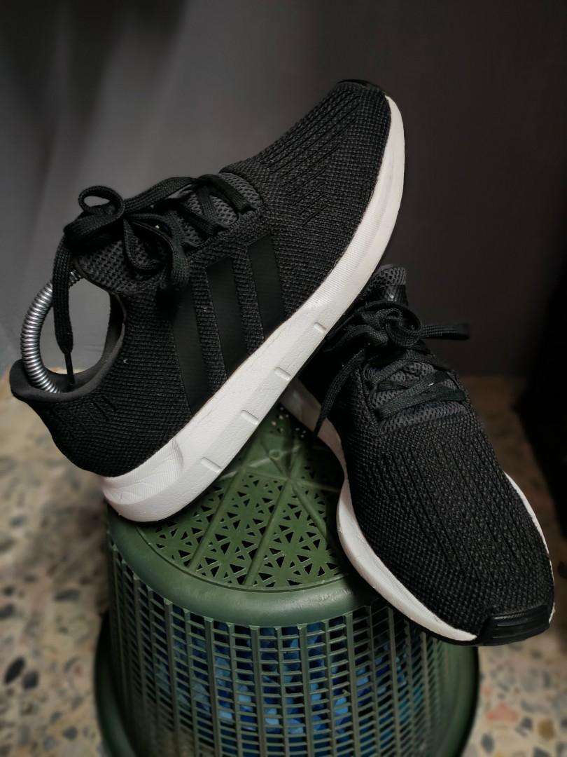 Adidas swift run carbon online