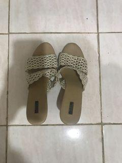 Andre Valentino wedges