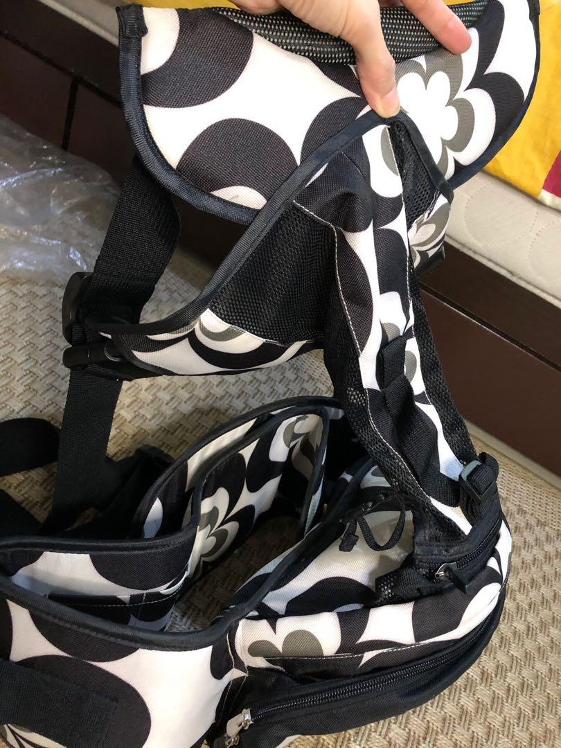 Baby hip seat carrier (Category: Carriers & Slings) located in Meycauayan. Submitted by mc_ourclosets (Listing ID 1072019338, Image 3). Description: Baby hip seat carrier, Brand; Picolo Best to used for baby 3mons-10months. 3-way carrier. *used like new. *personal preloved. Bought brandnew @1,499 * shipping c/o buyer..