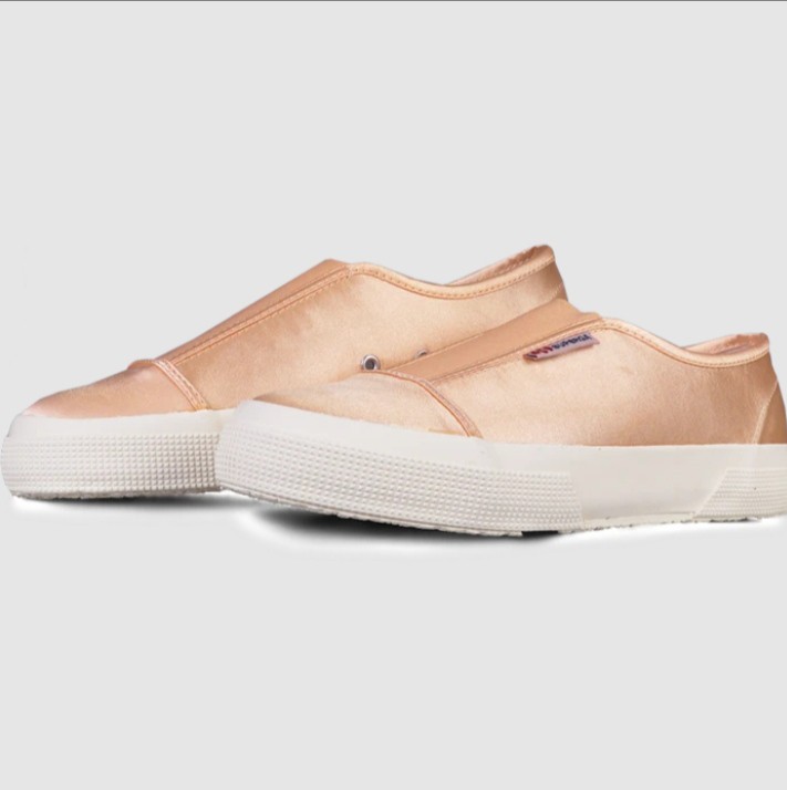 Alexa slip on hotsell sneaker