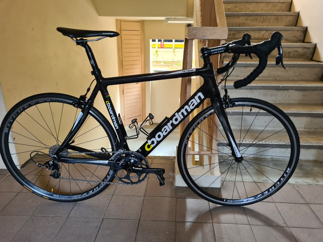 Boardman Team Carbon road bike. Sports Equipment Bicycles