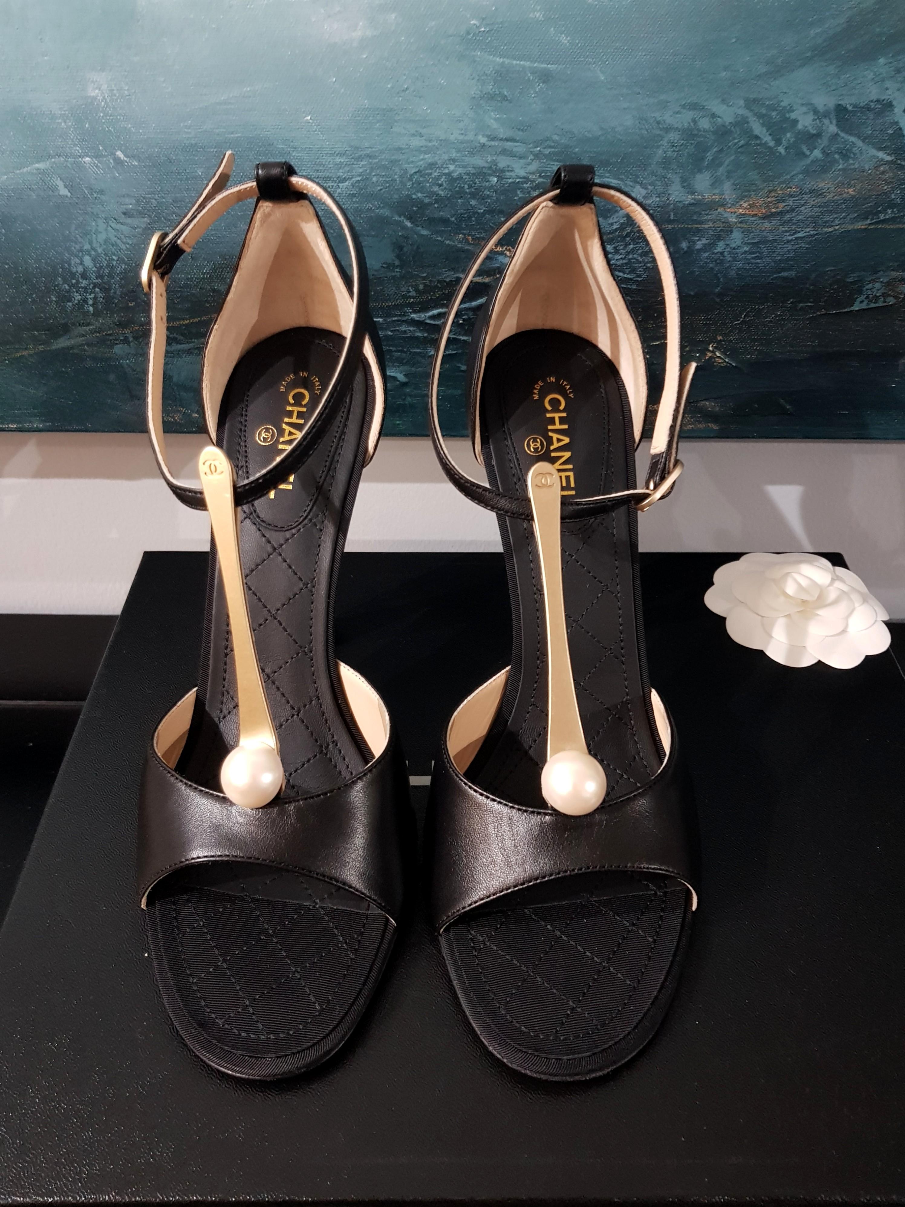 Chanel pearl T bar shoes heels , Women's Fashion, Footwear, Heels on  Carousell
