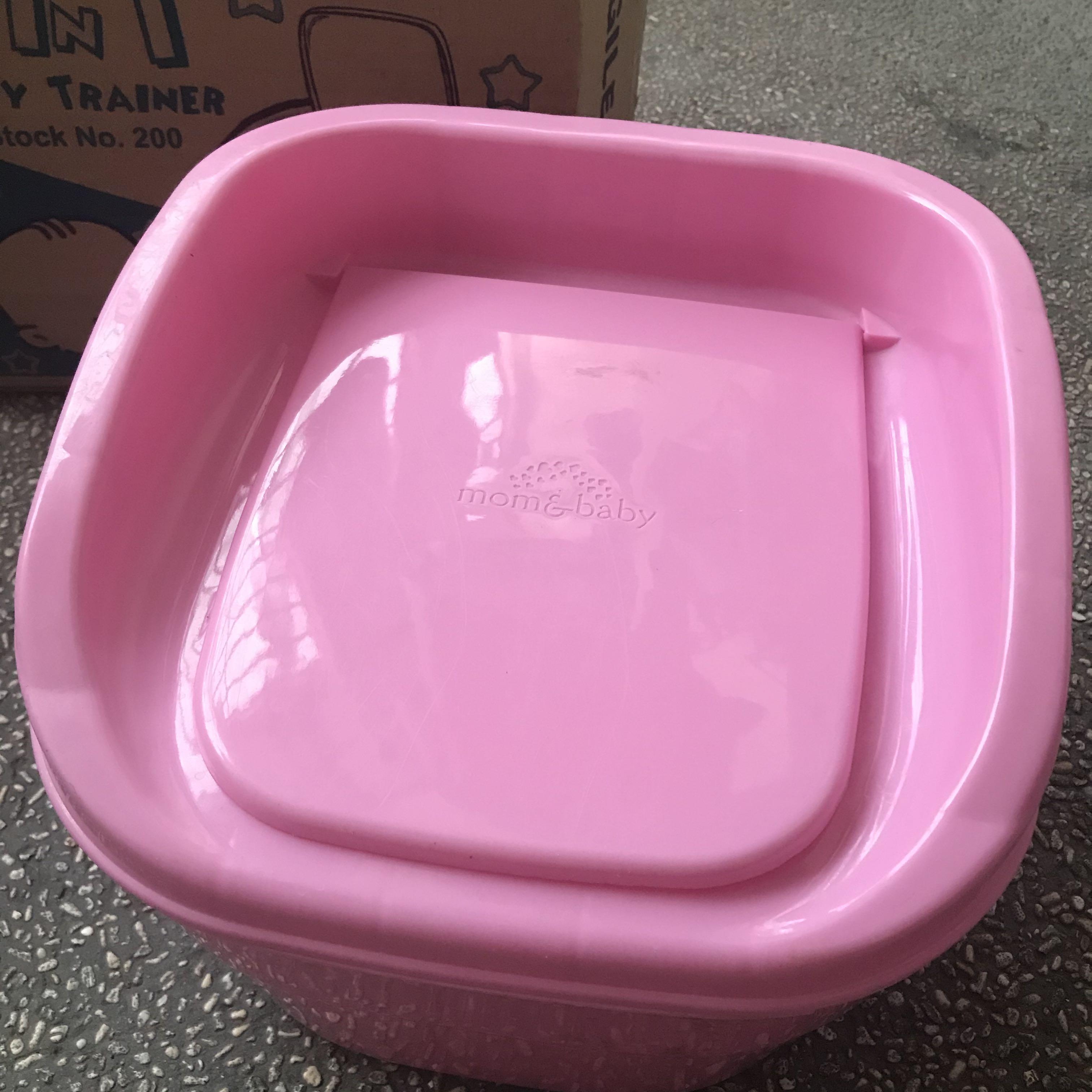 Gerbo 4 in 1 Potty Trainer (Category: Toilet Training) located in Quezon City. Submitted by jaja.20 (Listing ID 1071993731, Image 1). Description: Slightly used. 4 in 1 Chair Full size potty Toilet seat fits adult size toilet seat Converts to step stool.