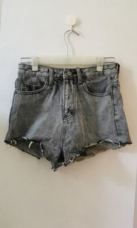 (Category: ) located in . Submitted by ts_closet (Listing ID 1072030660, Image 1). Description: .